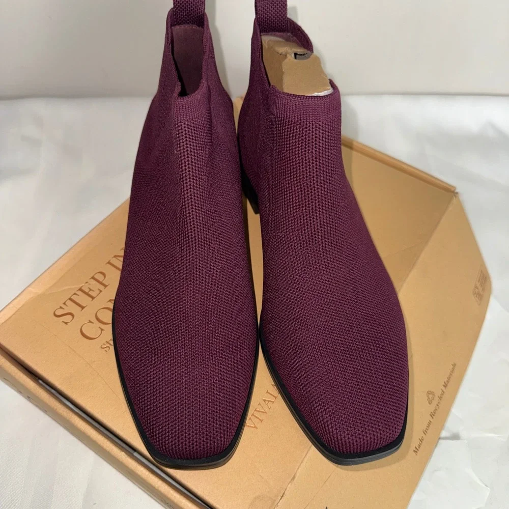 VIVAIA Burgundy Knit Pointed‎ Toe Chelsea Boots Women's Size US 7.5 EU 38.5